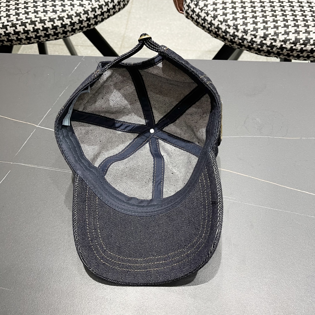 Prada Cap (46)