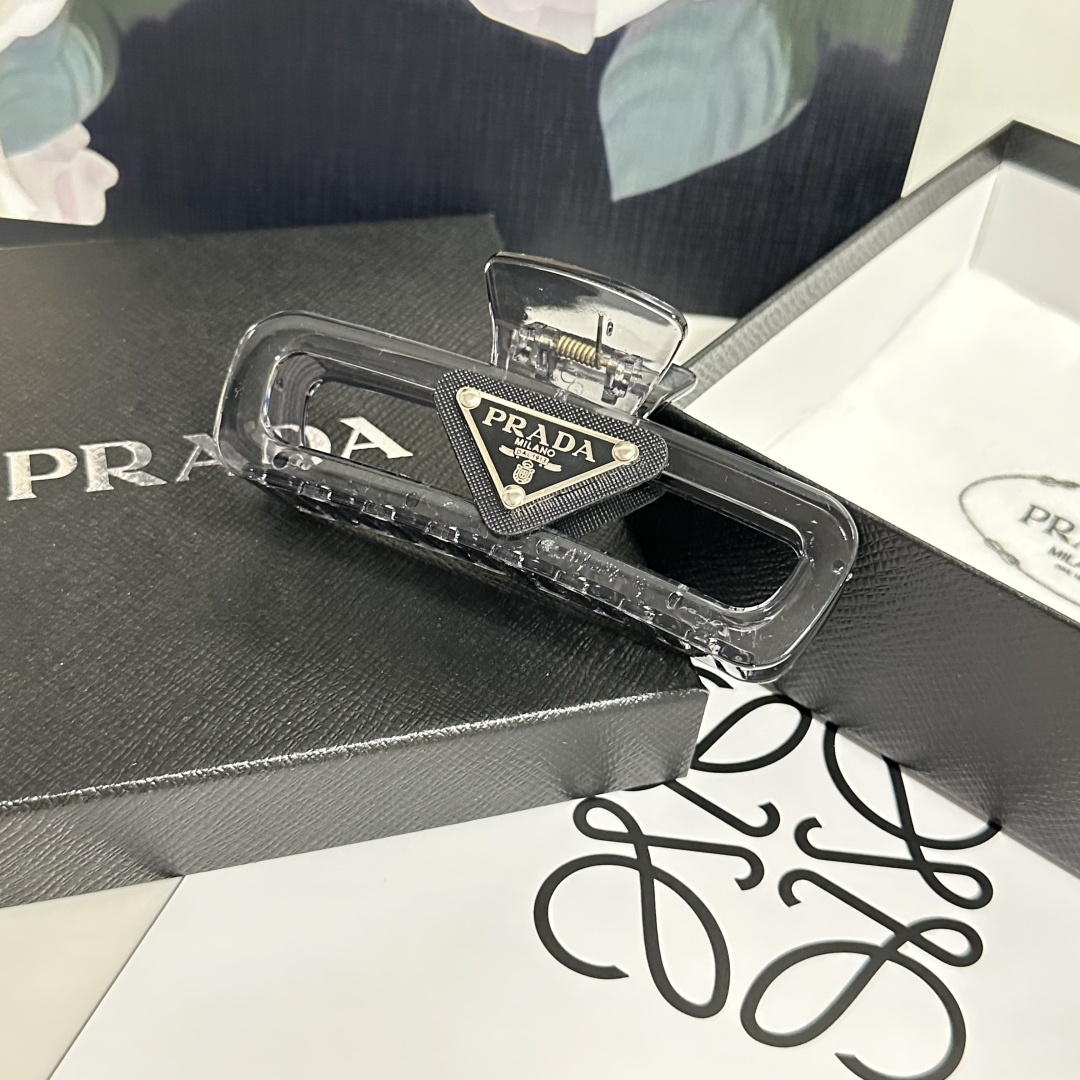 Prada Hair Grab Clip (14)