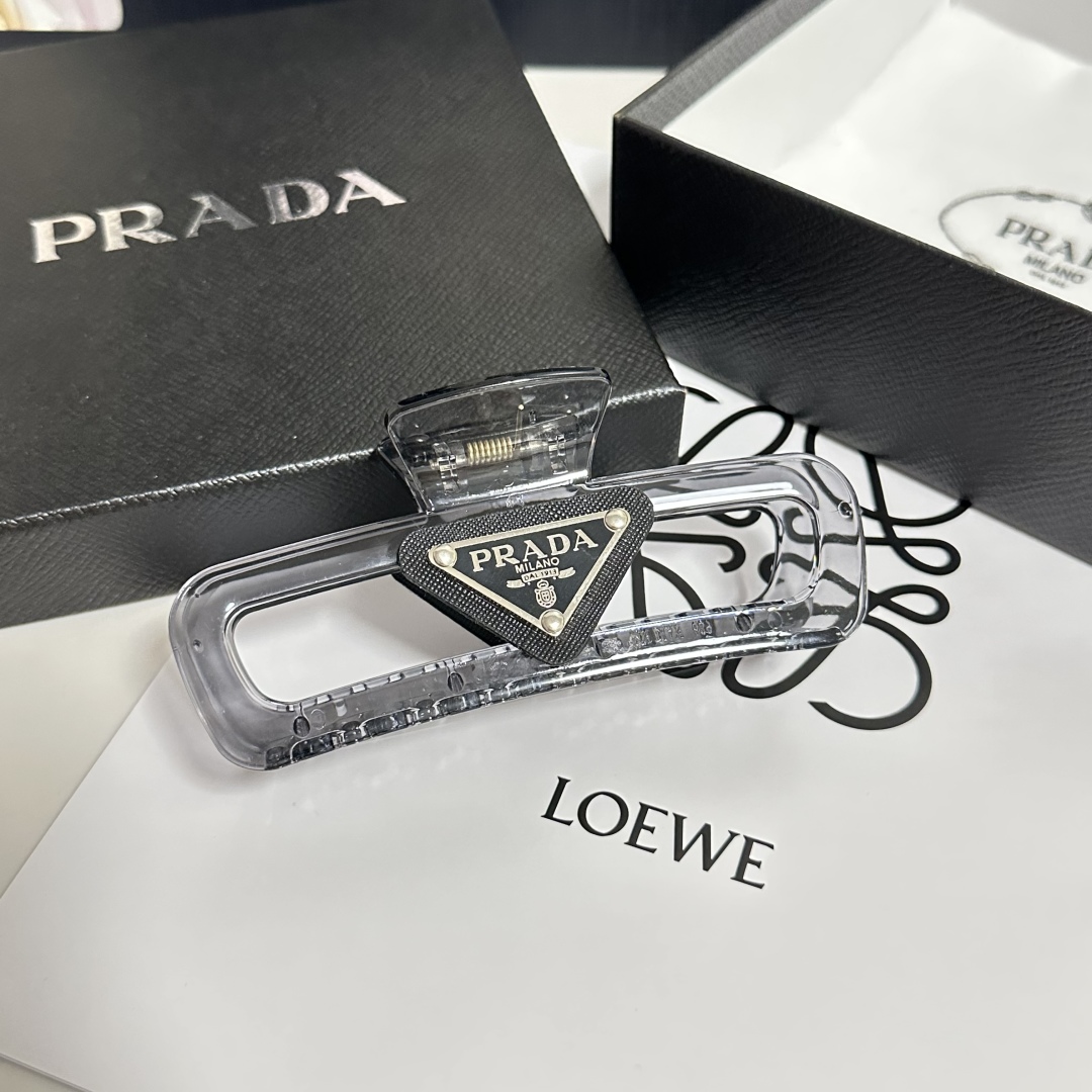 Prada Hair Grab Clip (15)
