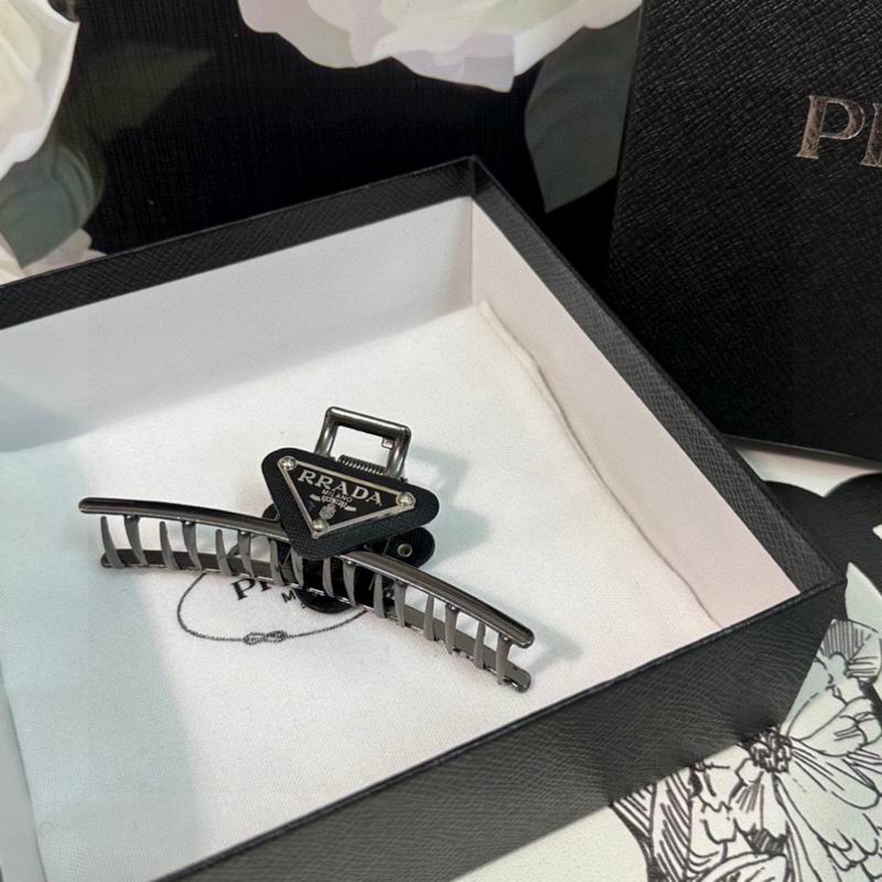 Prada Hair Grab clip (6)