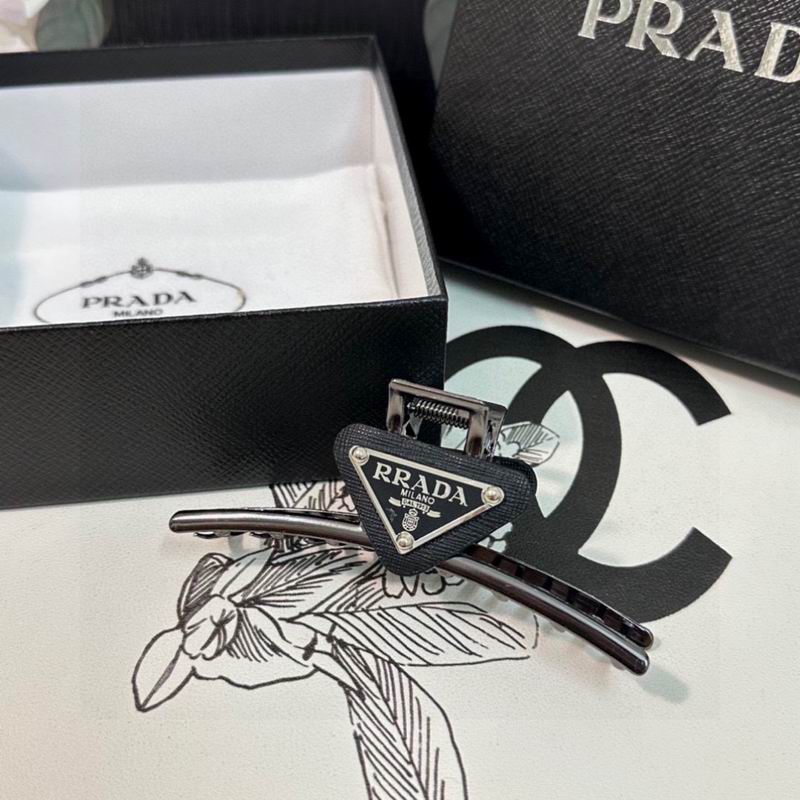 Prada Hair Grab clip (7)