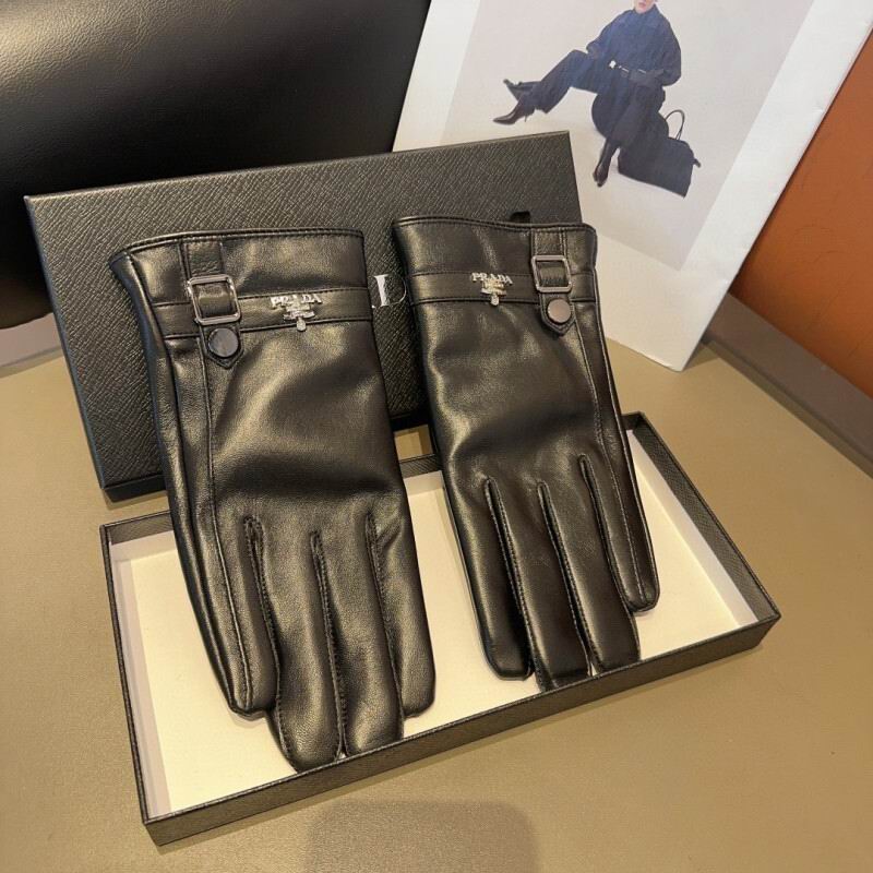 Prada Man Gloves hm (102)