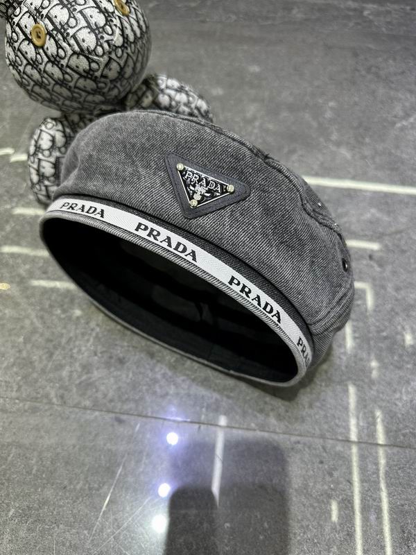 Prada beret dx (231)