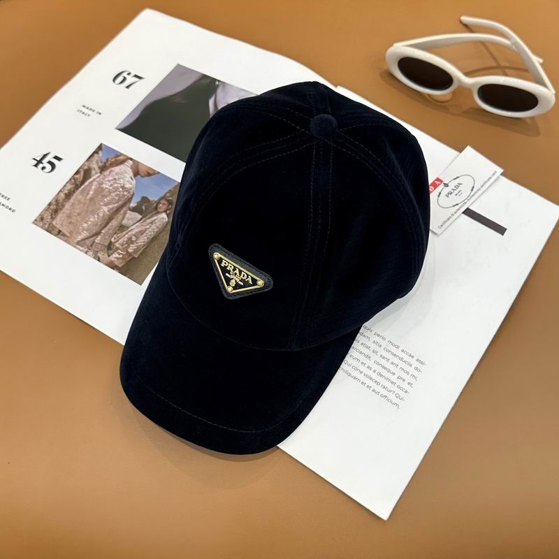 Prada cap dx (480)