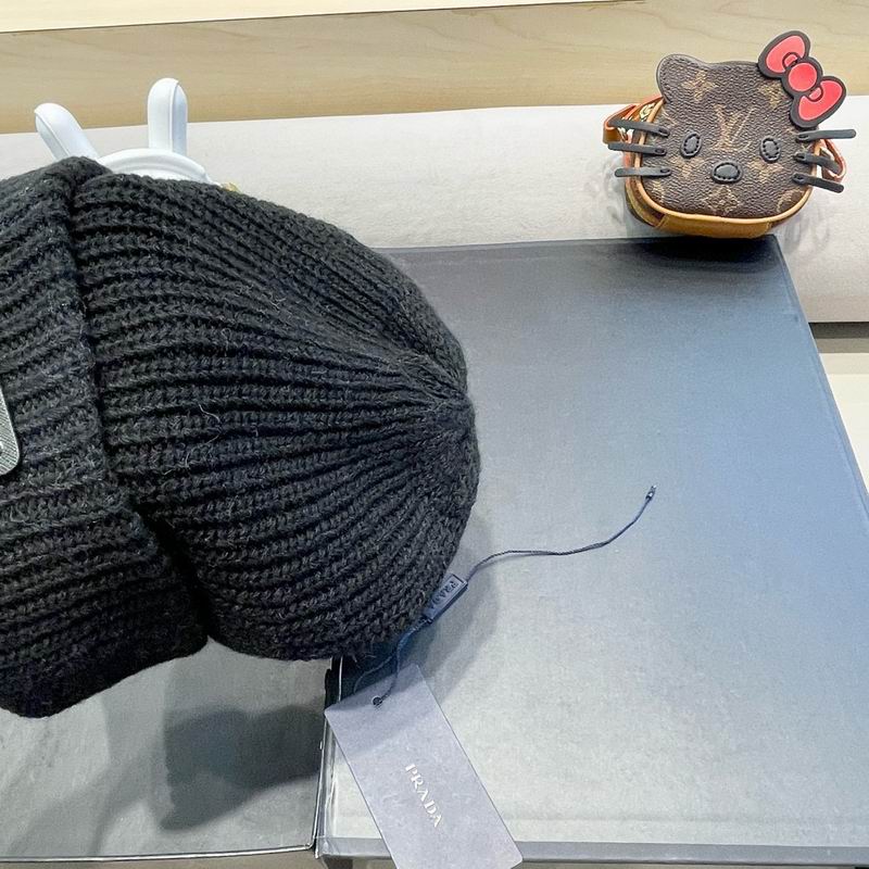 Prada hat (2302)