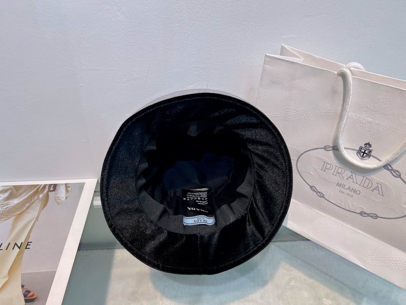 Prada hat (260)