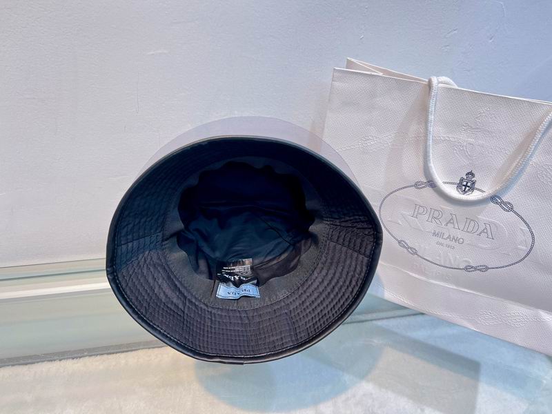 Prada hat (336)