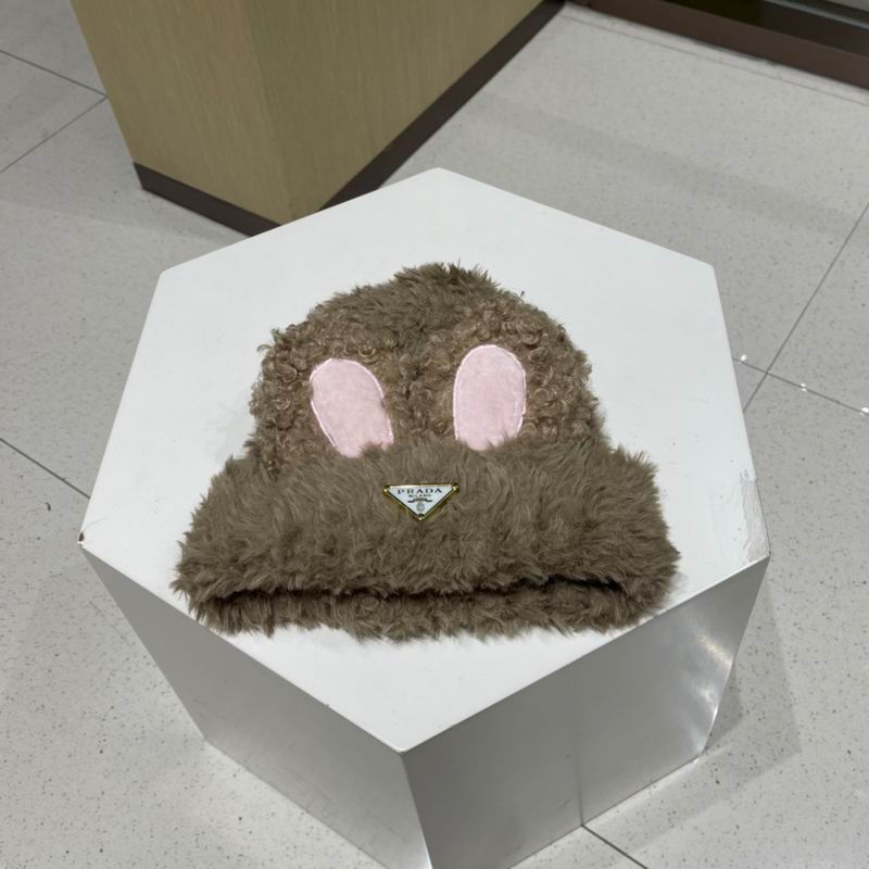Prada hat (714)