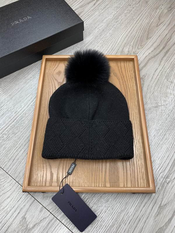 Prada hat dx (488)