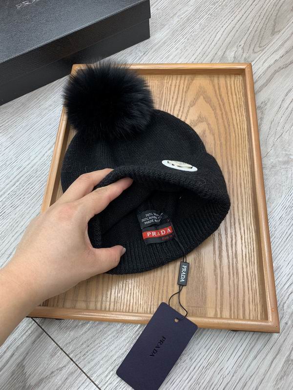 Prada hat dx (489)