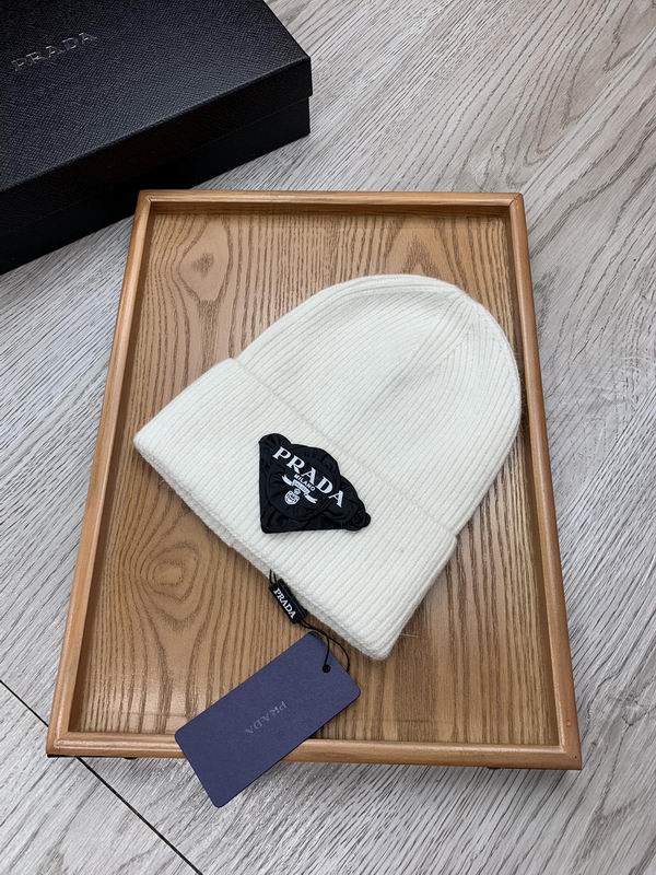 Prada hat dx (540)