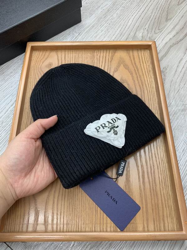 Prada hat dx (544)