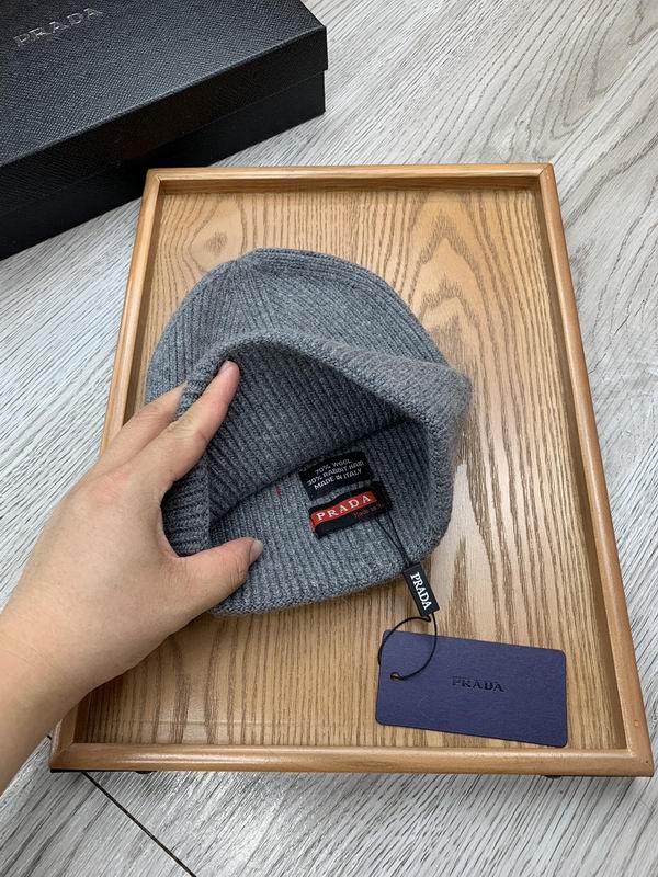 Prada hat dx (580)