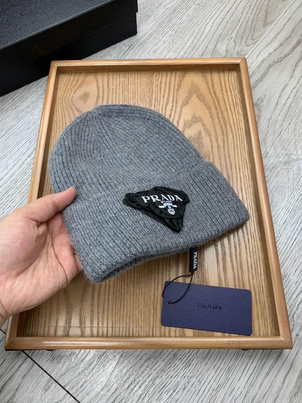 Prada hat dx (581)