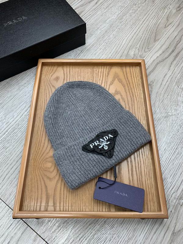 Prada hat dx (584)