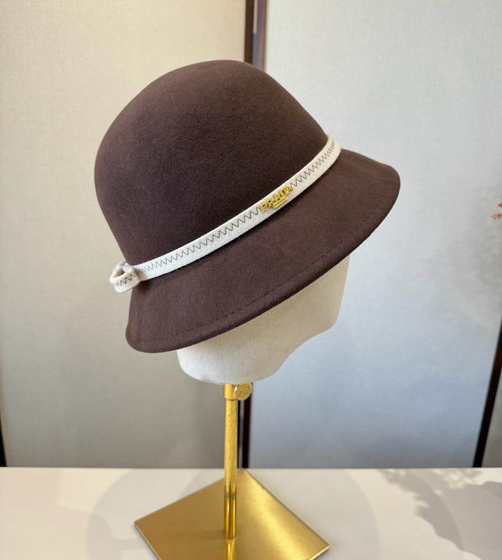Prada top hat (125)
