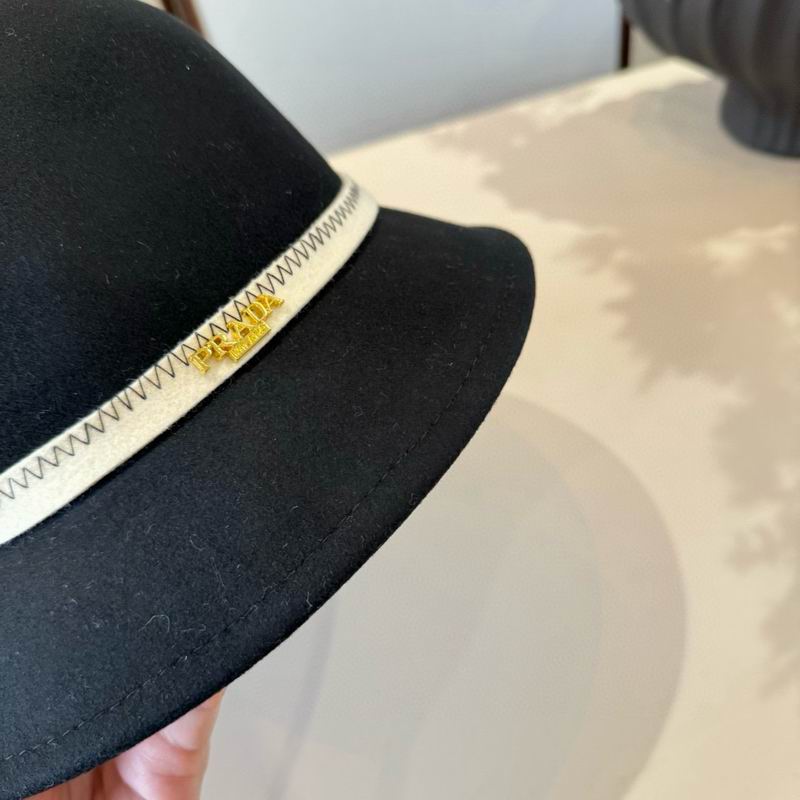 Prada top hat (130)