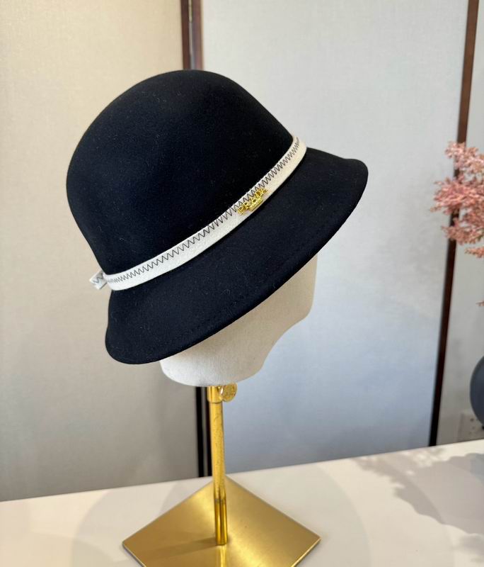 Prada top hat (134)