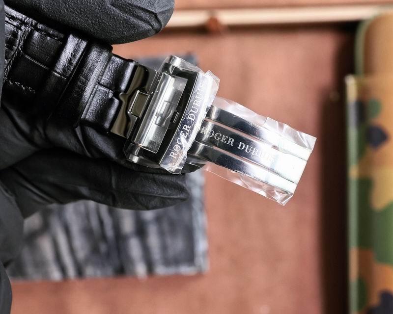 Roger Dubuis 45mm 13 (12)