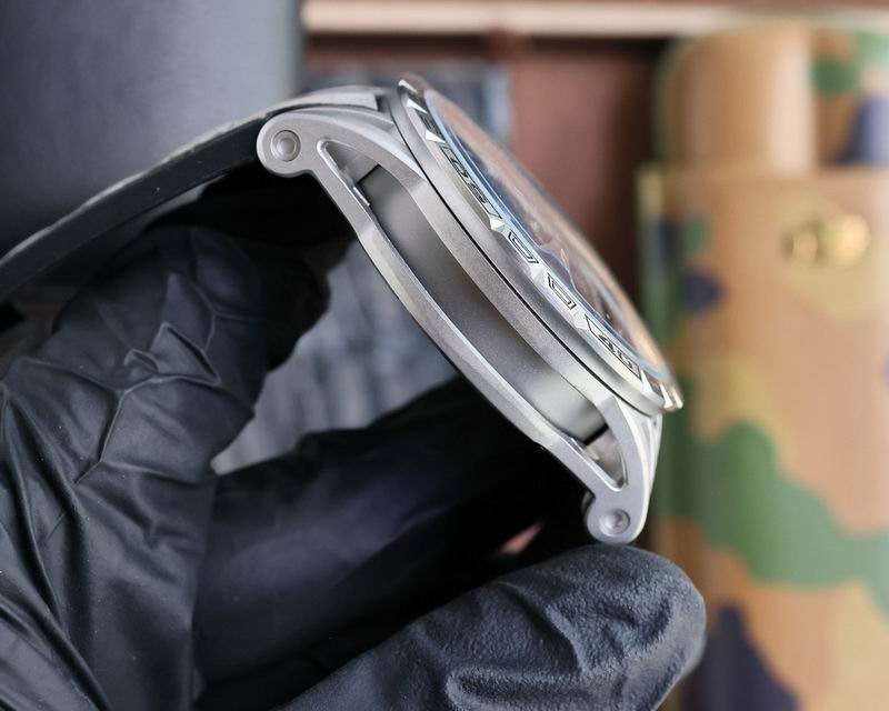 Roger Dubuis 46mm 01 (4)