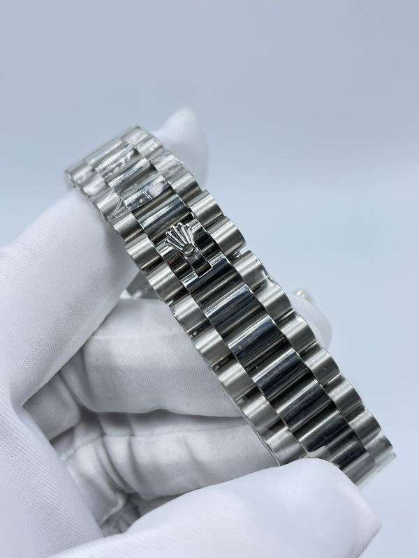 Rolex 44mm 21-Day Date (3)