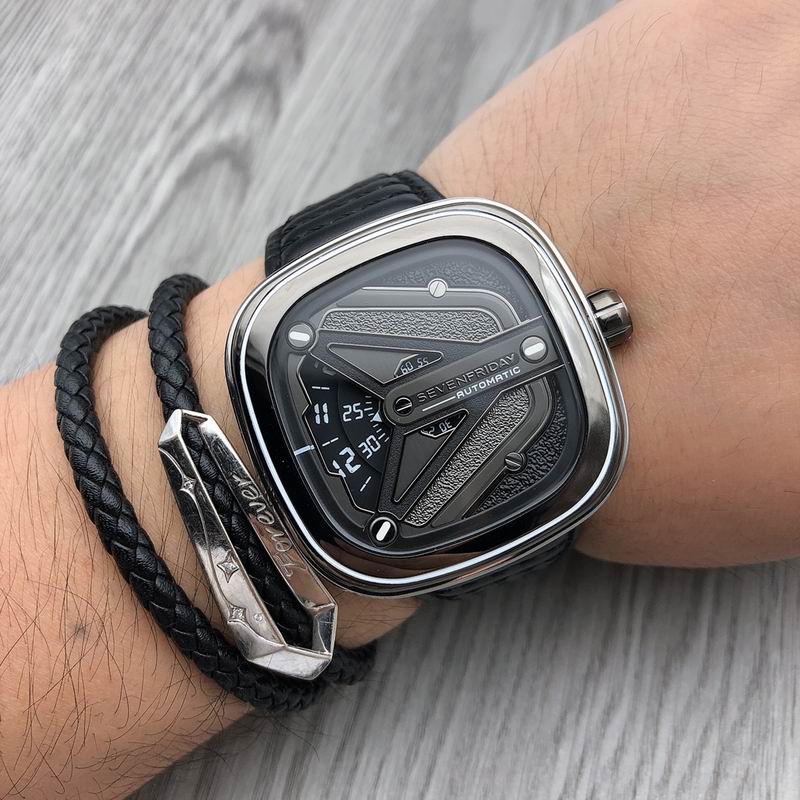 Seven Friday 47.6X47mm 75 (1)