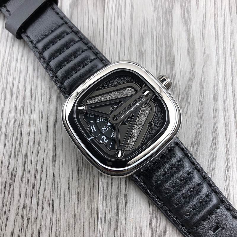 Seven Friday 47.6X47mm 75 (3)