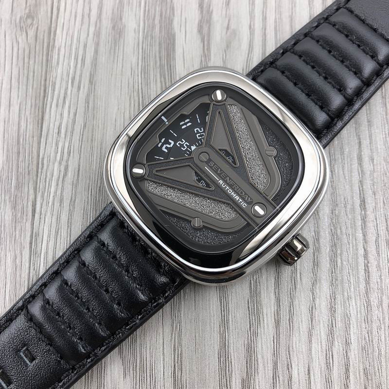 Seven Friday 47.6X47mm 75 (5)