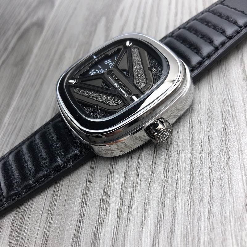 Seven Friday 47.6X47mm 75 (8)