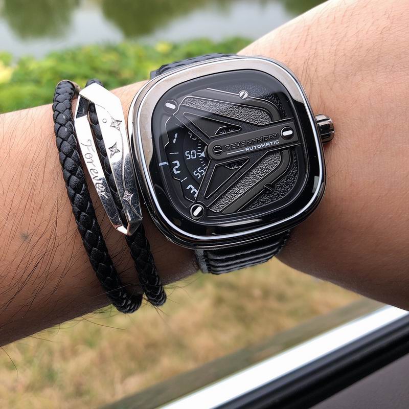 Seven Friday 47.6X47mm 82 (2)