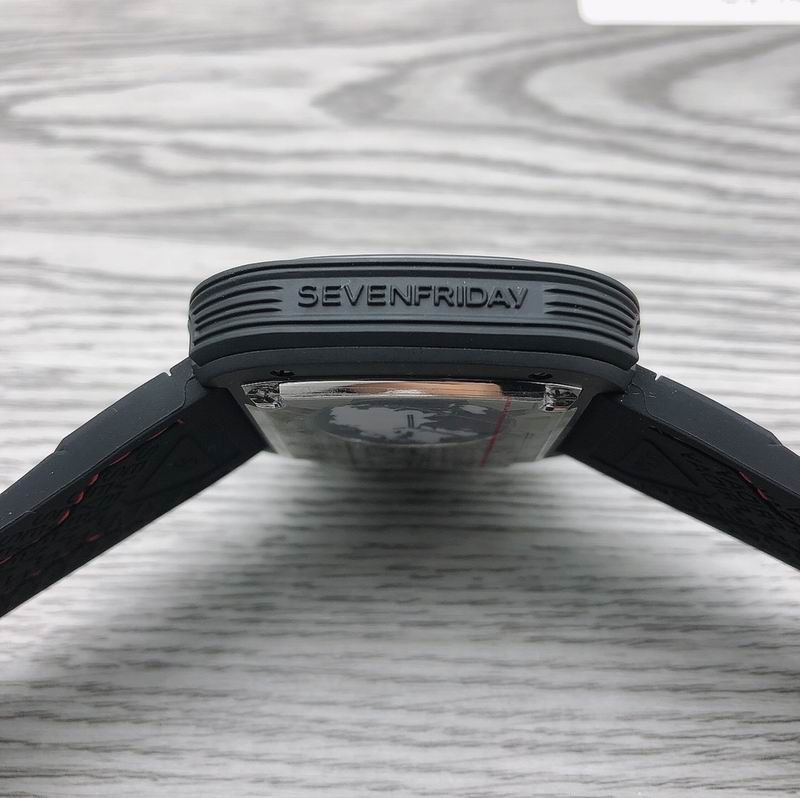 Seven Friday 47mm 04 (4)