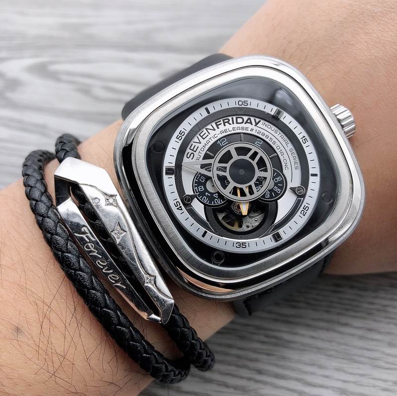 Seven Friday 47mm 06 (1)