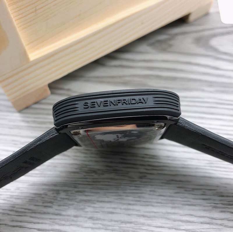 Seven Friday 47mm 37 (3)