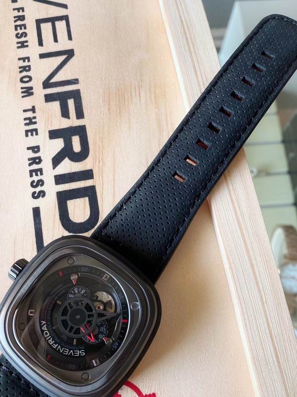 Seven Friday 47mm 67 (3)