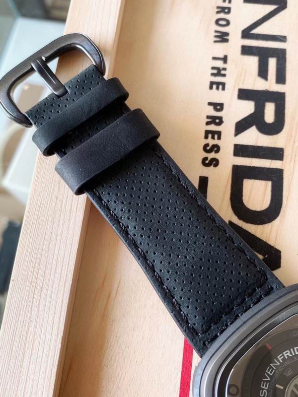 Seven Friday 47mm 67 (4)