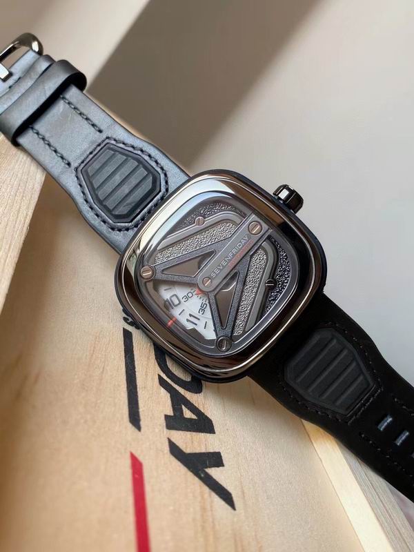 Seven Friday 47mm 69 (7)