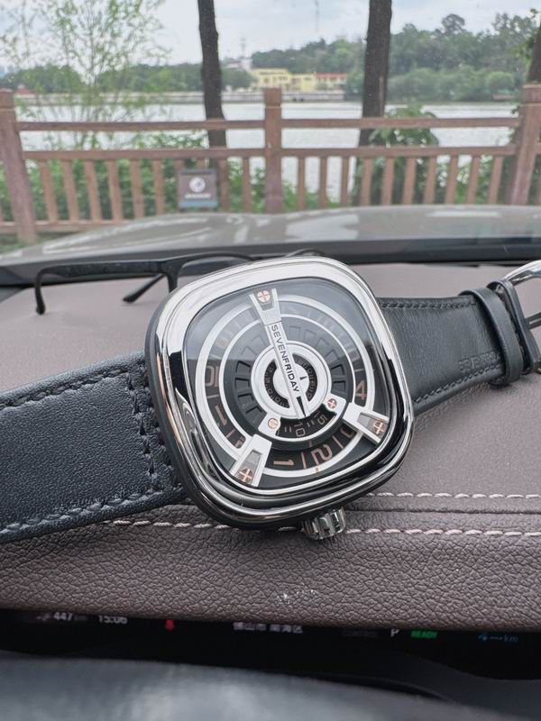 Seven Friday 47mm 85 (3)