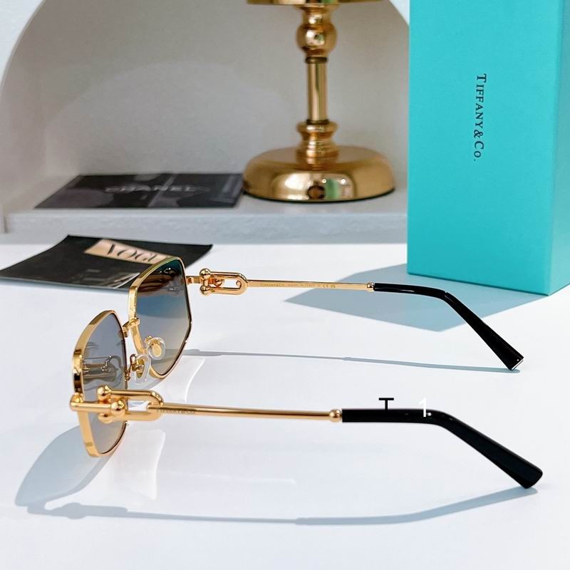 TIFFANY CO 090701 58 16-140 a07