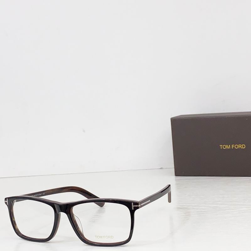 Tom Ford TF5681 56-17-145 b 02