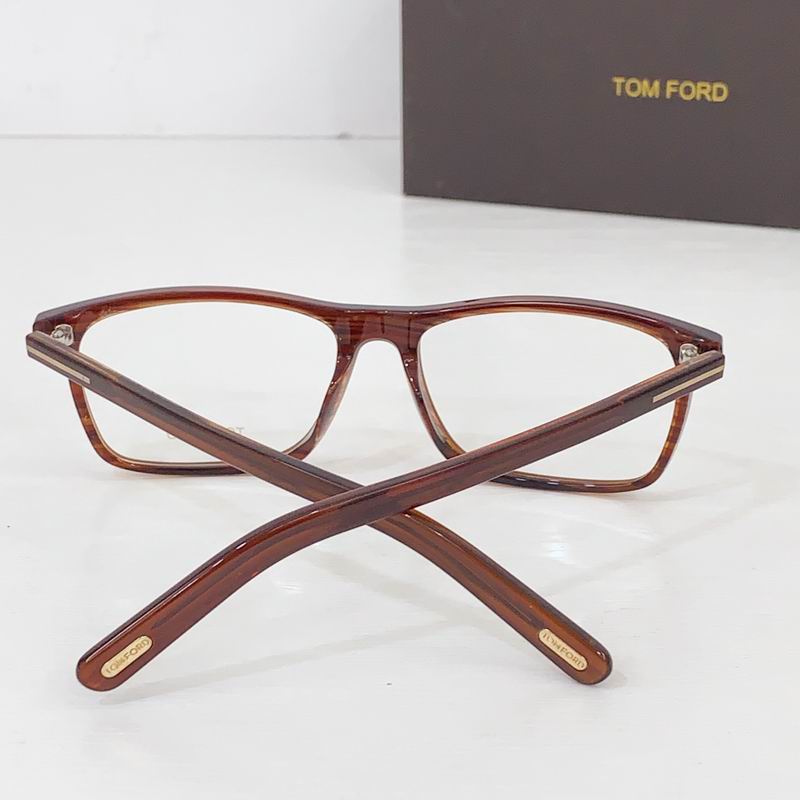 Tom Ford TF5681 56-17-145 b 08
