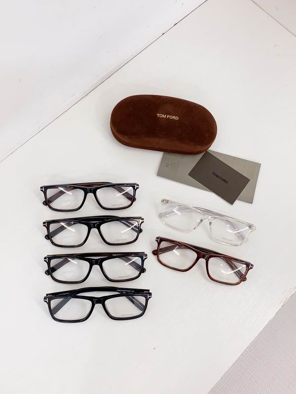 Tom Ford TF5681 56-17-145 b 09