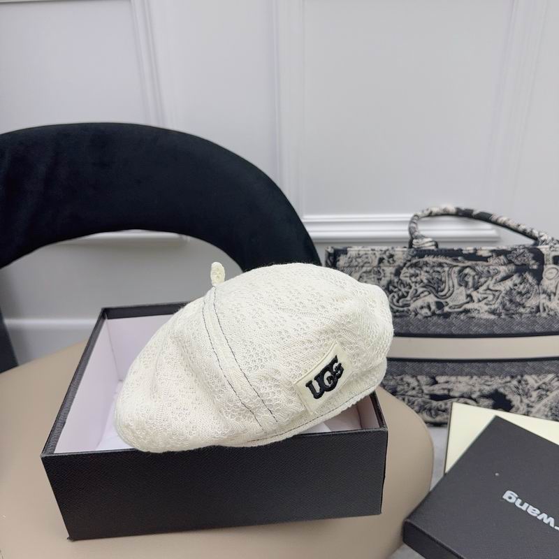 UGG Beret (525)