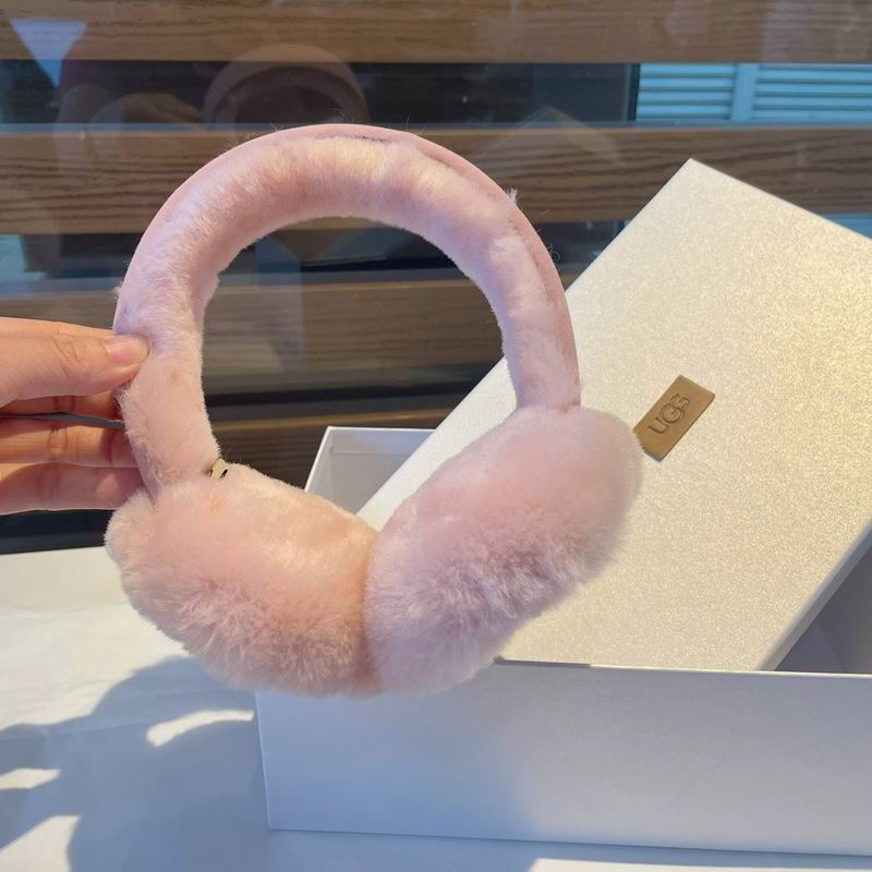 UGG Earmuff (21)