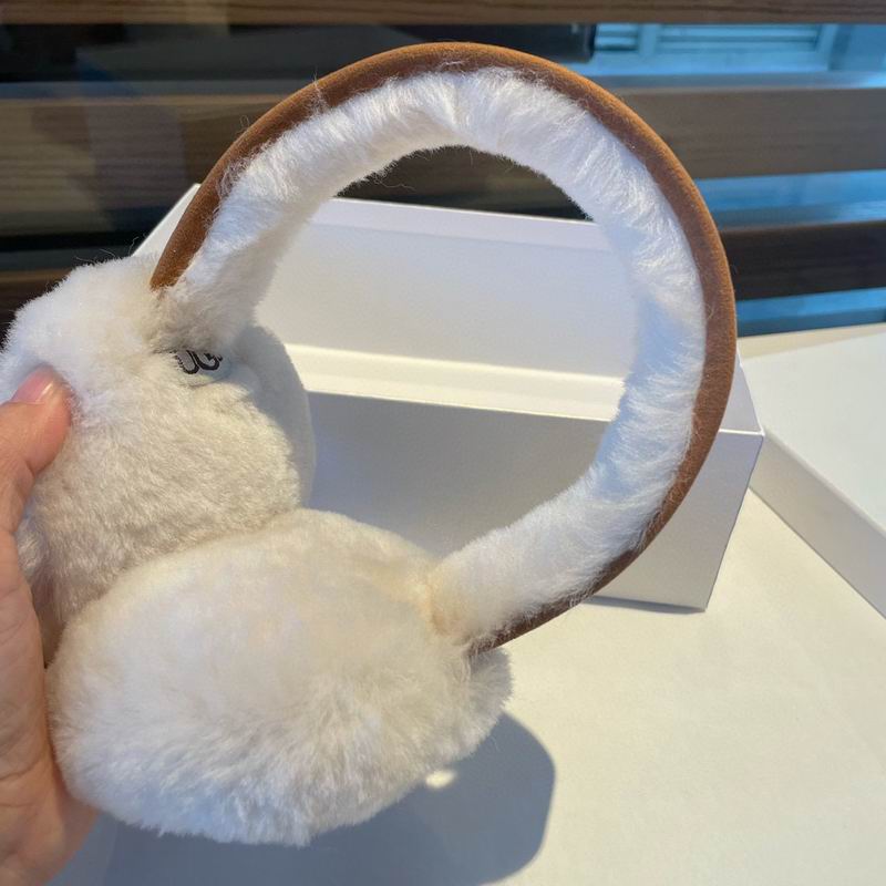 UGG Earmuff (28)