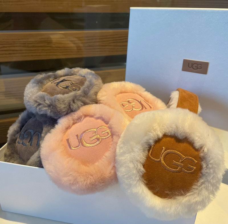 UGG Earmuff (29)