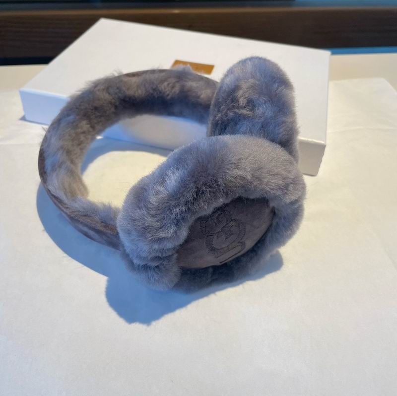 UGG Earmuff (38)