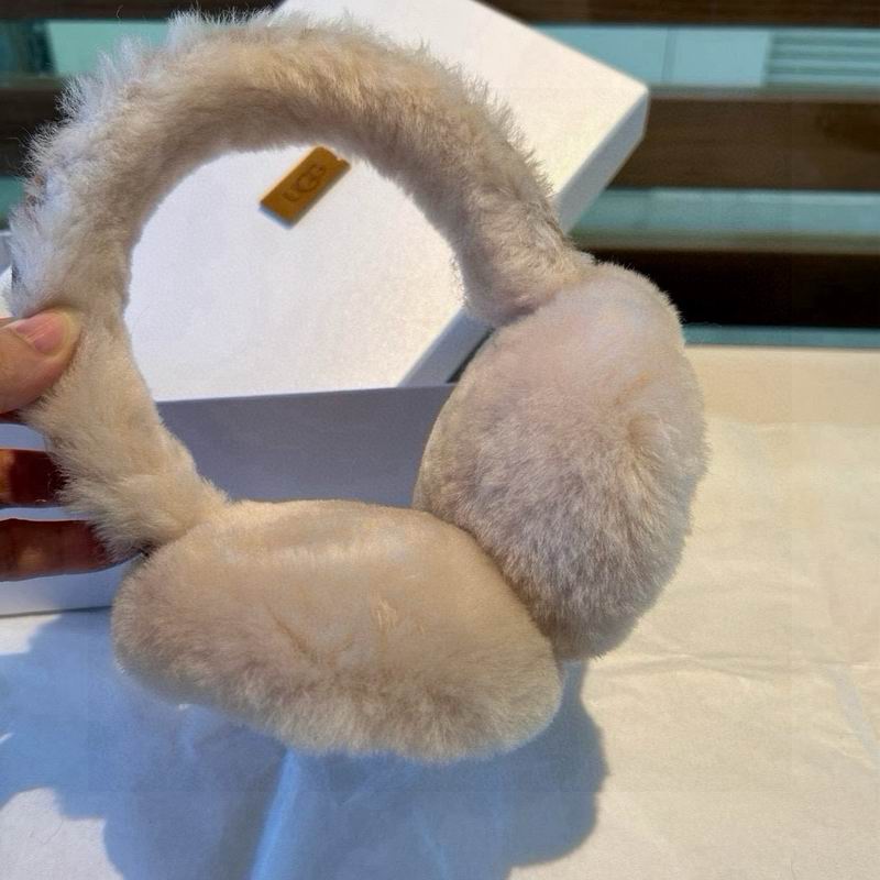 UGG Earmuff (4)
