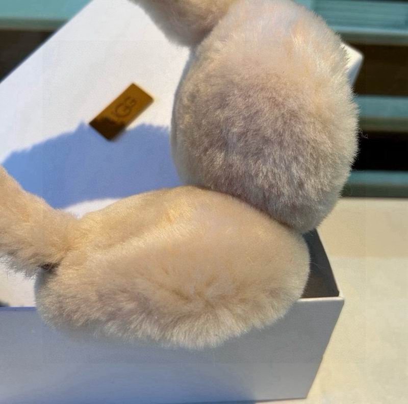 UGG Earmuff (6)