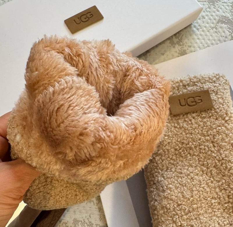 UGG Gloves 15 (14)