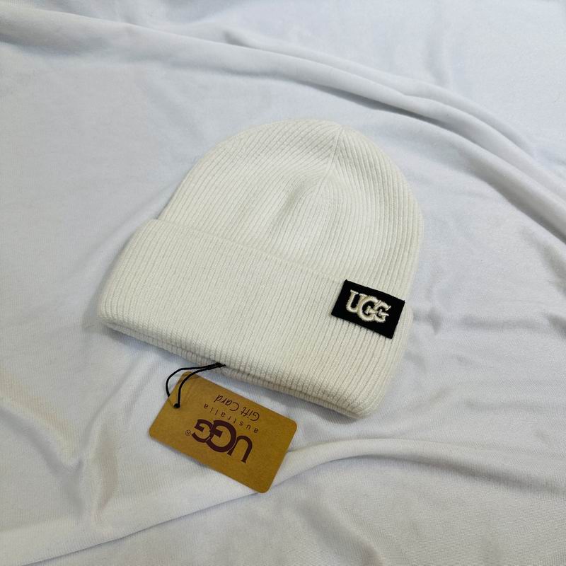 UGG hat (372)